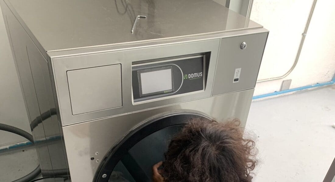 67072301 - งานติดตั้ง เครื่องอบผ้ากึ่งอุตสาหกรรม DOMUS HPD - 1