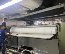 งานติดตั้งผ้าสักหลาดหุ้มลูกกลิ้ง NICHOLINE สำหรับเครื่องรีดผ้าแบบกระทะ - 19