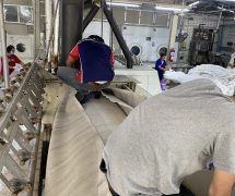 งานติดตั้ง ผ้าสักหลาดหุ้มลูกกลิ้ง NICHOLINE สำหรับเครื่องรีดผ้าแบบกระทะ - 40