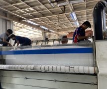 งานติดตั้ง ผ้าสักหลาดหุ้มลูกกลิ้ง NICHOLINE สำหรับเครื่องรีดผ้าแบบกระทะ - 47