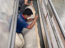 งานติดตั้งผ้าสักหลาดหุ้มลูกกลิ้ง NICHOLINE สำหรับเครื่องรีดผ้าแบบกระทะ IMAGE - 11