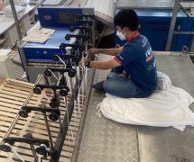 งานติดตั้งผ้าสักหลาดหุ้มลูกกลิ้ง NICHOLINE สำหรับเครื่องรีดผ้าแบบกระทะ IMAGE - 35