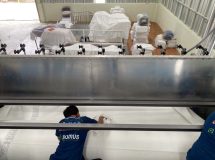 งานติดตั้งผ้าสักหลาดหุ้มลูกกลิ้ง NICHOLINE สำหรับเครื่องรีดผ้าแบบกระทะ IMAGE - 5