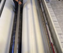 งานติดตั้ง ผ้าสักหลาดหุ้มลูกกลิ้ง VERTEX สำหรับเครื่องรีดผ้าแบบกระทะ IMAGE - 43