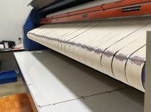 งานติดตั้งสายพานป้อนผ้า ผ้าสักหลาดหุ้มลูกกลิ้ง VERTEX เครื่องรีดผ้า CHICAGO - 66022301 - 12