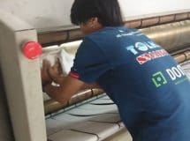 งานติดตั้งสายพานรีดผ้า NICHOLINE คุณภาพ OEM สำหรับเครื่องรีดผ้าแบบลูกกลิ้ง ELECTROLUX ที่โรงซักรีด จ.ราชบุรี - 3