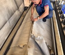 69040801 - งานติดตั้ง ผ้าสักหลาดหุ้มลูกกลิ้ง NICHOLINE เครื่องรีดผ้าแบบกระทะ IMAGE - 2