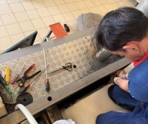 69040801 - งานติดตั้ง ผ้าสักหลาดหุ้มลูกกลิ้ง NICHOLINE เครื่องรีดผ้าแบบกระทะ IMAGE - 9